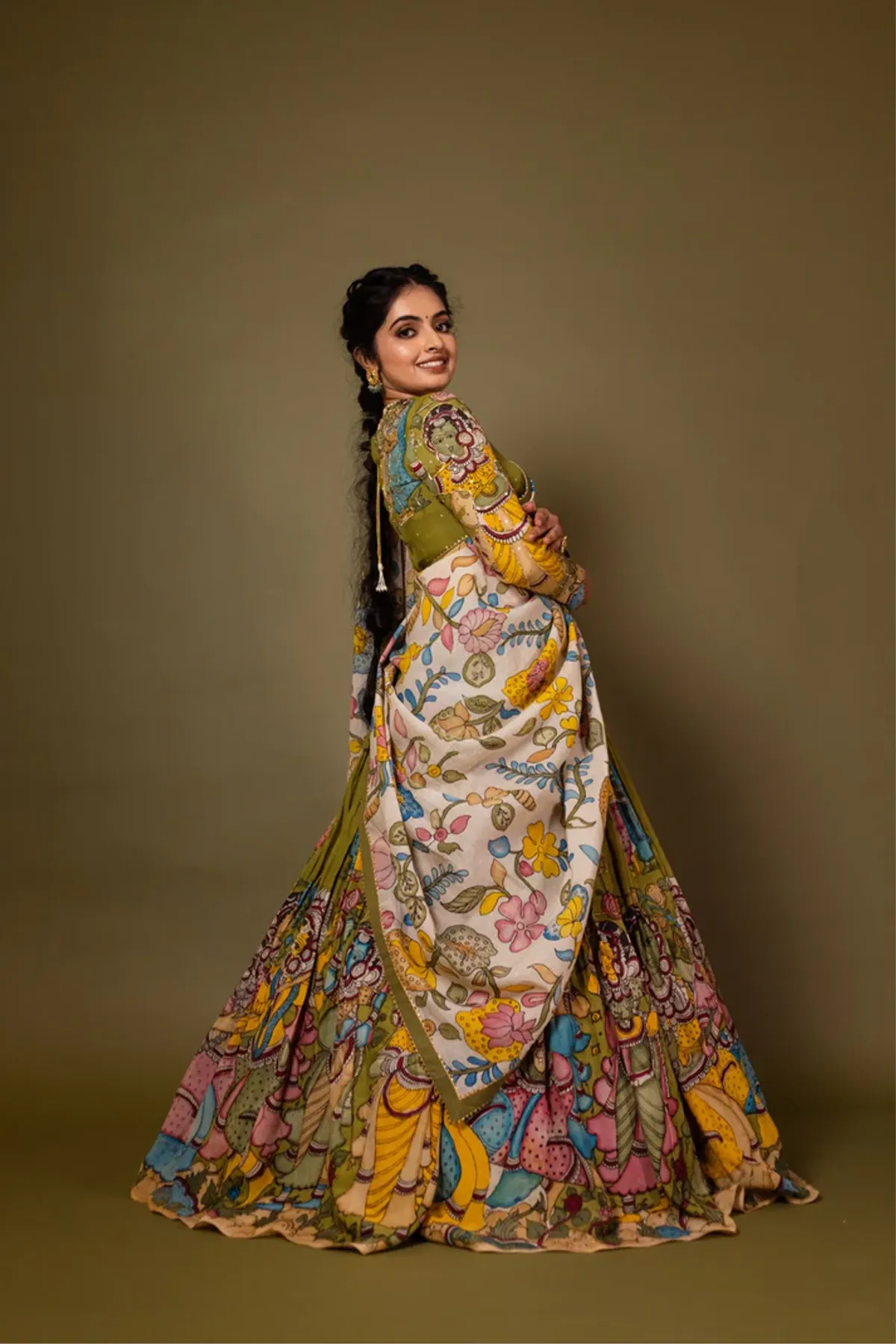 New Arrivals Green KalmKari Lenenga Set