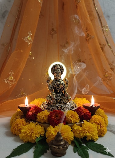 Maa Lakshmi Devi Brass Idol Murti | Laxmi Ji Brass Murti Idol for Home Puja Temple Home Décor