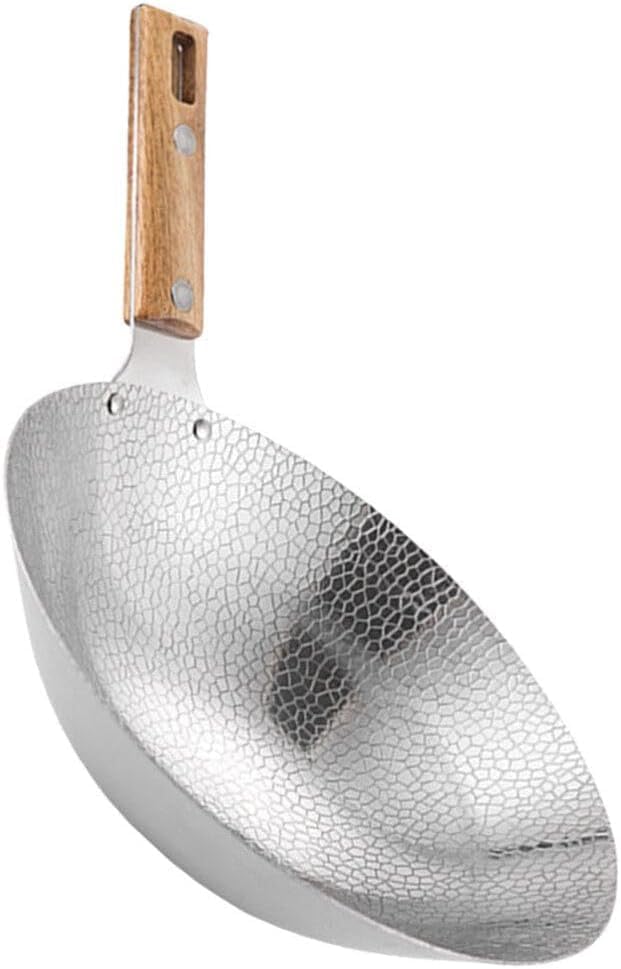 Traditional Wok Pan Practical Anti Scalding Handle Home Use Kitchen Cookware with hendle Wooden 26cm.