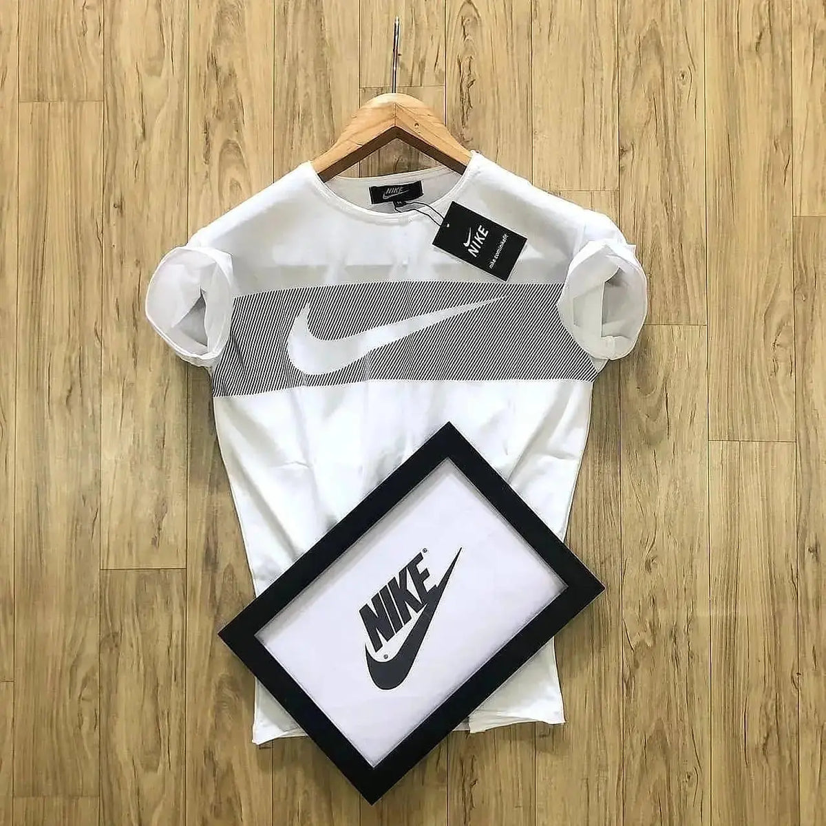Men’s Nike White Half Sleeves T-Shirt