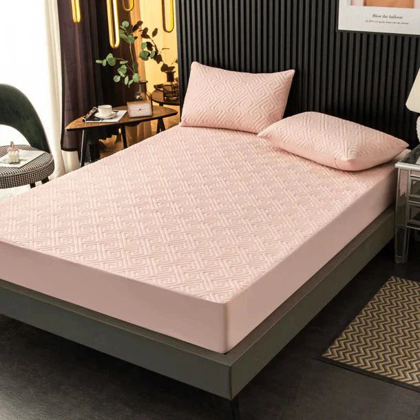 Feather Touch Quilted Bed Sheets With 2-Pillow Covers (Pink)